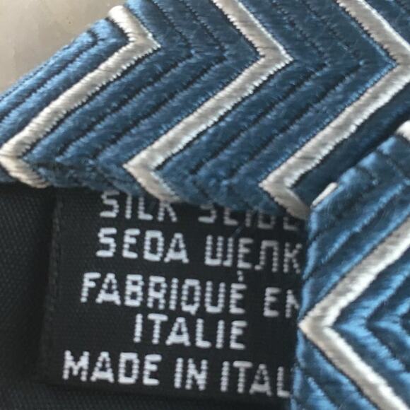 HUGO BOSS SILK TIE - Picture 5 of 10